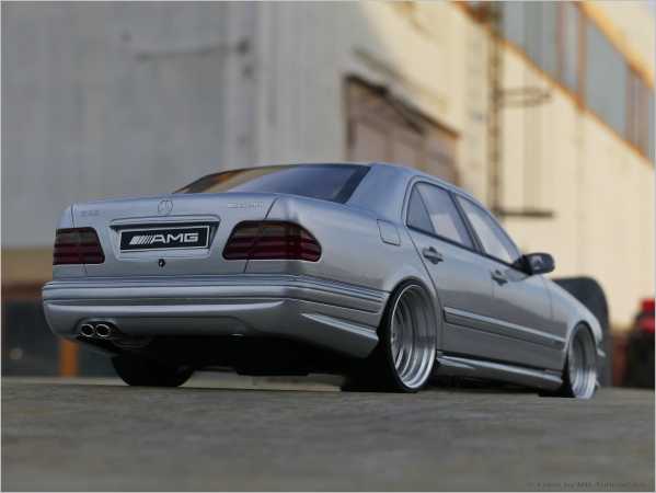 1:18 Mercedes E55 AMG W210 1999 mit 3tlg.AMG Alufelgen inkl. OVP
